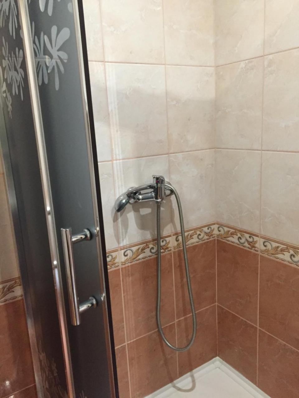 Dolche Vita Berehomet Buitenkant foto